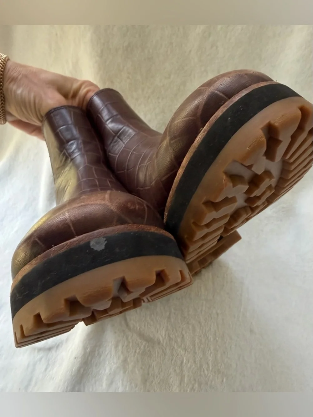Madewell Ivy Chelsea Croc Embossed Brown Leather Lugsole Ankle Boots Size 7